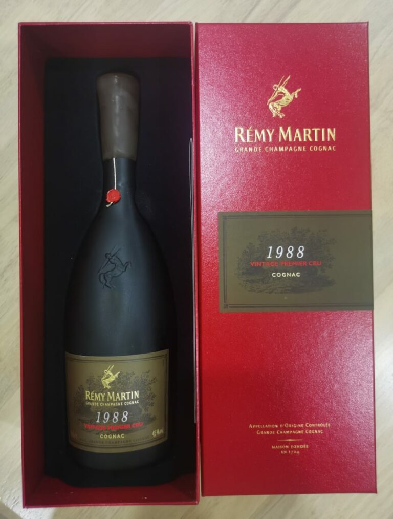 REMY MARTIN "Louis XIII" Cognac Casket-shaped Rare OLDER Box plus  2 corks bottle