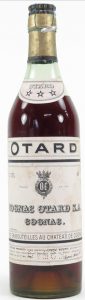 'Mise en bouteille au chateau de cognac' is printed in stead of 'Chateau de Cognac'; 72cl (est. 1940s)