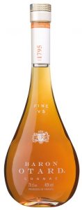Carafe, Fine VS printed above shoulder label
