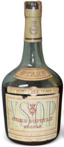 VSOP, 20 years old, with an emblem on the capsule; 4/5 quart, with a paper duty seal on top (1939; on the side 0739 punched out)