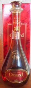 70cl stated; with a lion's head depicted (1990s)