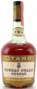 With a castle on the neck label; the neck label has an oval shape; Otard and Chateau de Cognac on brown bands; Italian import for S.I.L.V.A. di V&G.S. Bianchi, Milan