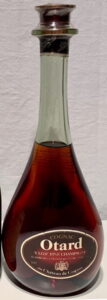 0,70L, VSOP Fine champagne on one line and Spanish text below it (Elaborado en France par Cognac Otard SA)
