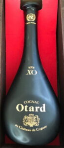With the logo of the United Nations (approx 1990-1992); 70cl