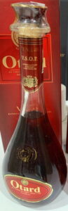 With arak mengandungi 40% stated above vsop on the neck capsule