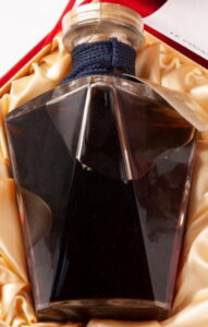 Contentes 750ML and 40% indicated