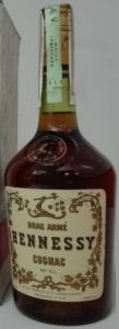 bras armé above Hennessy; with paper seal; 40% G.L underneath cognac
