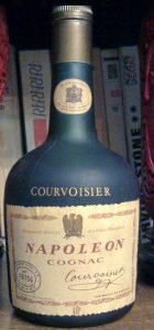 With the text 'Fournisseur bréveté des Cours Étrangiers'. No blob on the shoulder. 40% stated underneath; different capsule