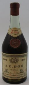 Grande champagne printed on the neck label as well as on the main label. Vine-branch in the blob.