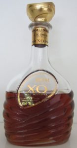 XO Old Réserve; no paper label