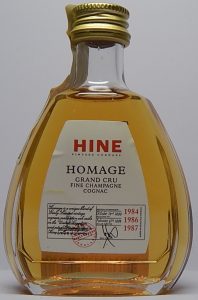 5cl, drop shape; with a paper seal on top