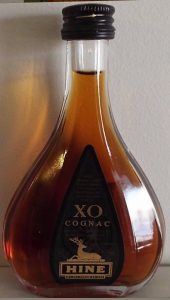 5cl screw cap with text on top and XO above the logo; content not stated