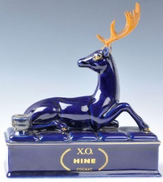 70cl XO; different colour of the antlers