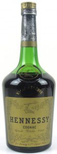 VSOP Reserve on the glass; cognac printed below Hennessy; 'grande reserve vsop' stated on the label