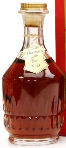 70cl; different font is used and emblem placed before Hennessy