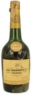 Vsop, also stated on the capsule; with 'mis en bouteille a cognac' stated