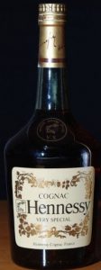 VS, logo before 'Hennessy'; ecru label (1980s)