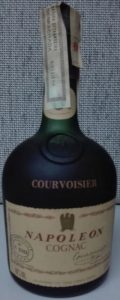 40%Vol and 0,70l stated underneath (1980s); in small print: 'the brandy of Napoléon' in English; with a paper duty seal: Portuguese import.