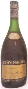 Underneath is written: 'tres rare fine champagne'; content written as 0,L70 and ABV as 40% (1980s)