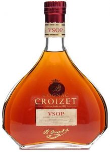 70cl and 40%Vol stated and a signature below the label; no text above VSOP