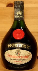 Fine champagne stated on the lower label; cognac in red print; Französisches Erzeugnis on the back; 0.7L stated at the bottom (not shown here); 1970s