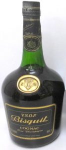1 US Quart stated and 94,6cl; fine champagne; text below cognac is wider and in more bold letters