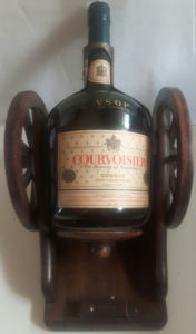 1.48L fine champagne VSOP; different carriage (1960s)