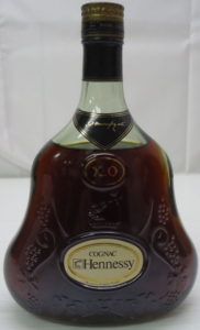 No information on the back; probably 70cl (seen on Japanese auction)