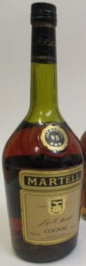1Litre e, no text on the lower edge of the label