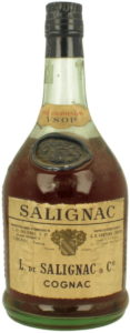 Emblem placed high on the label, very dark colour of the letters; Italian import by Carpano