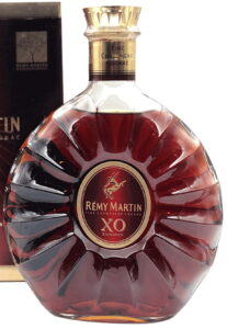 70cl (stated on the back), new neck capsule (brown bands); AOC Cognac fine champagne is stated below in fine print (ca. 2010-11)