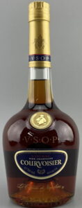 VSOP on the shoulder; content (e 700ml) and ABV in larger print (Australian)