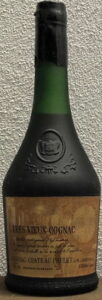Different shape of bottle, Très Vieux Cognac, with 47°G.L. stated; Französisches Erzeugnis