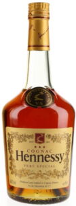 XXX-VS logo in red and gold and 'very special' printed below Hennessy; e68cl; text underneath in English; the back side has an EAN (1980)