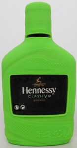 ClassiVm; with a pregnancuy warning and a green point symbol; 20cl not stated
