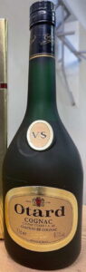 On the neck is just 'VS', no light center on the label; 70cle stated; Auslänisches Erzeugnis (Austrian bottle, 1980s)