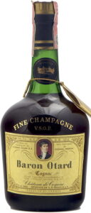 imported by Sacco; 75cl, ecru label. right of the head: nello stabilimento di cognac - Francia