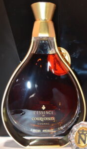 L'Essence , 750ml and 40%alc/vol indicated on the front