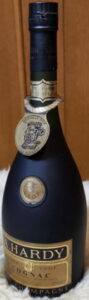 0,70L stated, with a cotisation symbol; Japanese sticker on the neck