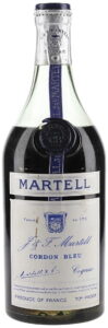 Produce of France, 70° indicated; wit the text: fine liqueur cognac brandy. Riveting and spring cap.