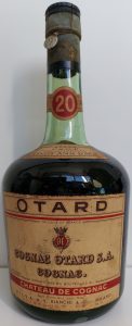 190cl vingt ans fine champagne VSOP, without an embossed emblem on the shoulder, Italian import by Bianchi, Milano; metal duty seal (1950s)