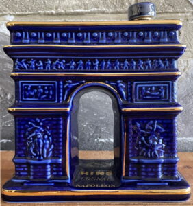 Stopper on the right side; MNP Limoges; HKDNP on top (click to see); 70cl, 1980s.