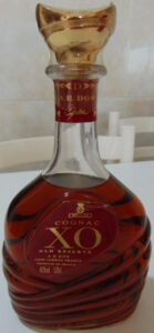 XO, old réserve, red label; with 0,70cl indicated