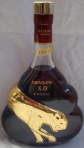 700ml Asian import; Meukow is printed horizontally on the capsule (est. 1990s)