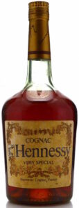 1,00 Litre, indicated on the back; also 33 US FL ozs, 40%vol and 80Proof (around 1980)