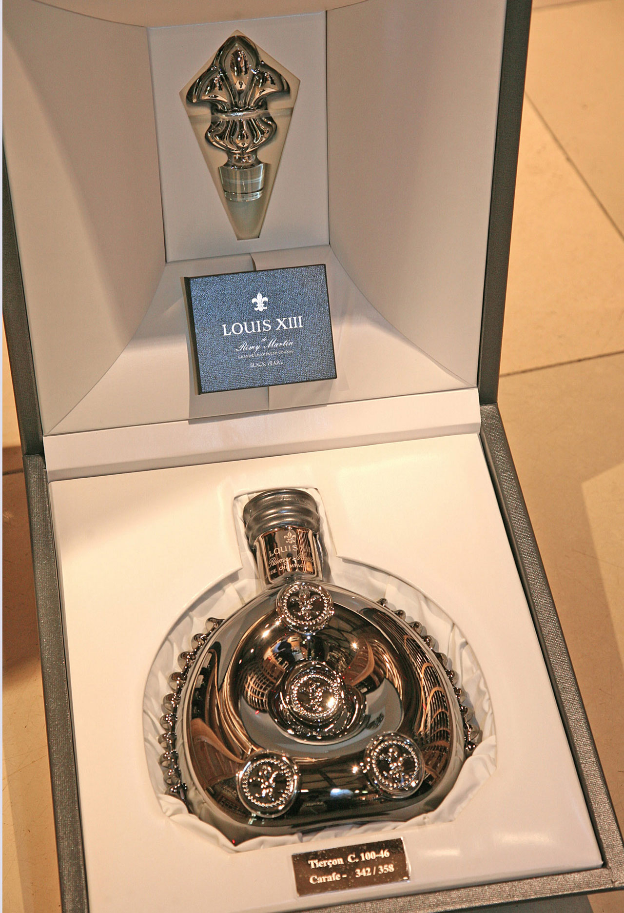 Remy Martin Louis XIII Black Pearl Cognac / Anniversary Edition